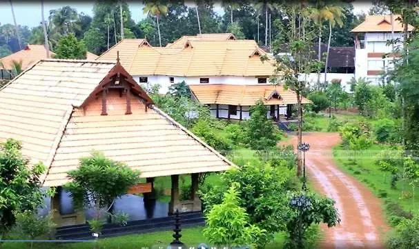 *** منتجع فندق Rasa Gurukul Kizhake Chālakudi الهند