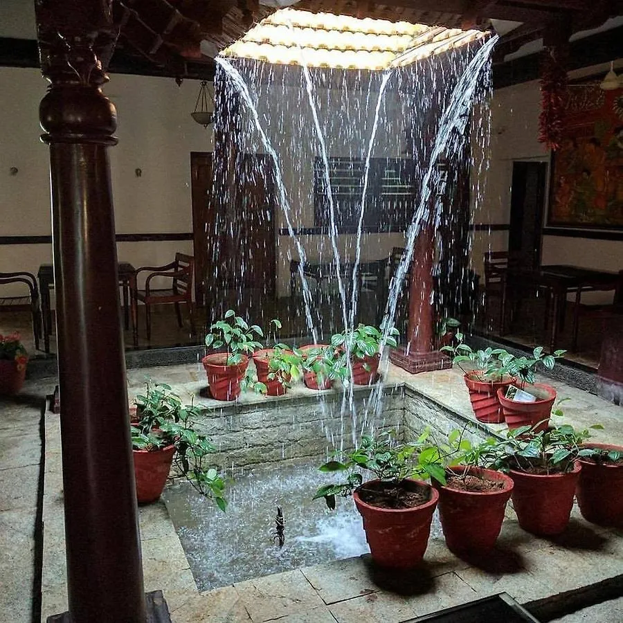 فندق Rasa Gurukul Kizhake Chālakudi منتجع